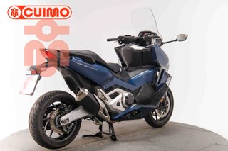 HONDA FORZA 750