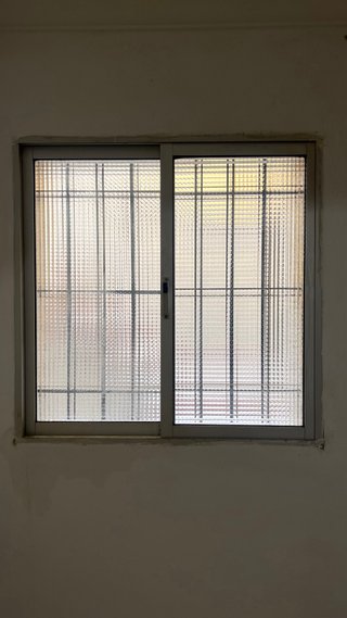 Ventana aluminio 100x100
