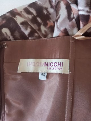 Vestido de gala bandeau con estampado Nicchi
