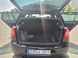 Volkswagen Golf 2004
