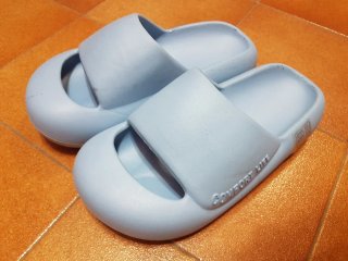 Ciabatte casa/mare/spiaggia/piscina. Nuove.
