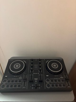 Mesa DJ Pioneer DDJ-200