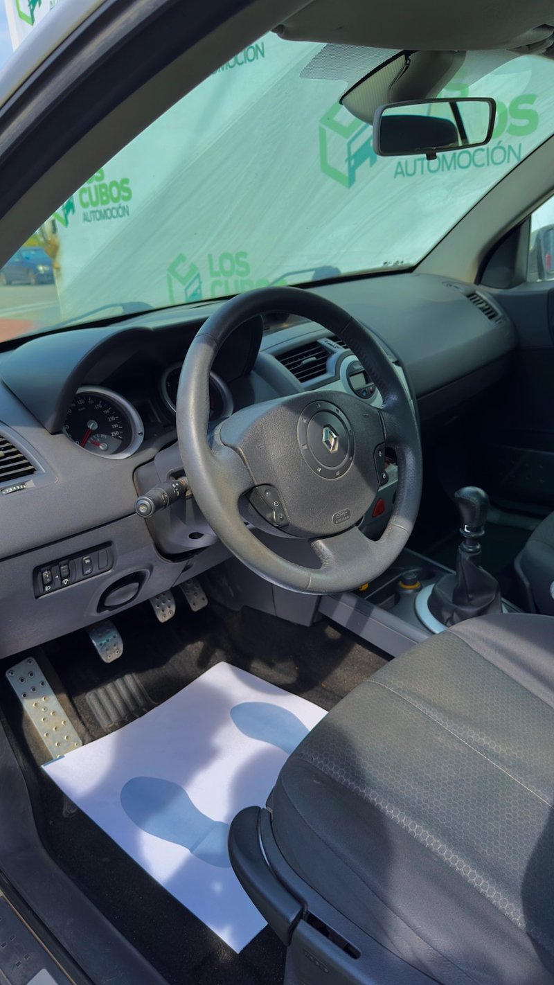 Renault Mégane 2005, foto 8