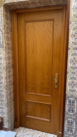 Puerta de paso de madera