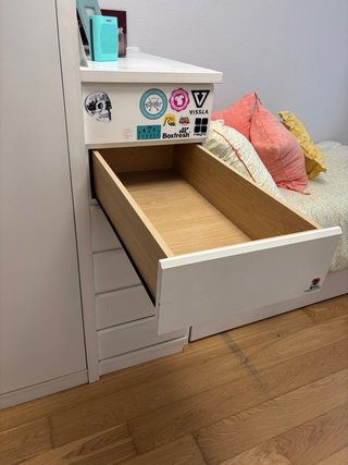 Mueble dormitorio madera maciza hecho por carpinte
