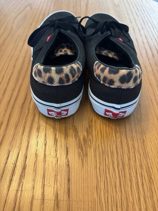 Zapatillas Vans Negras con Leopardo