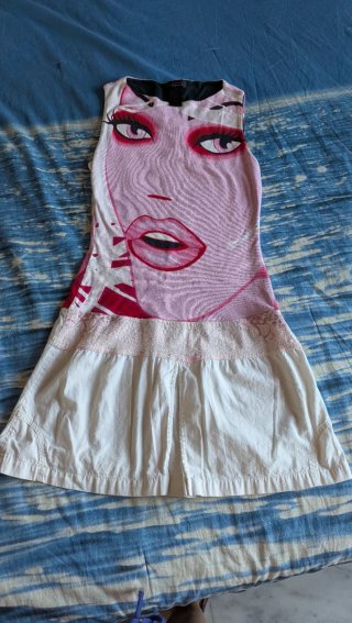 Vestido estampado cara mujer