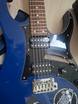 Guitarra Eléctrica Ibanez Gio + Amplificador