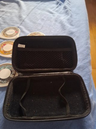 Funda PSP y 7 UMDs: FIFA, God of War, Marv