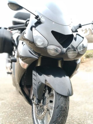 Kawasaki ZZR 1400 Negra