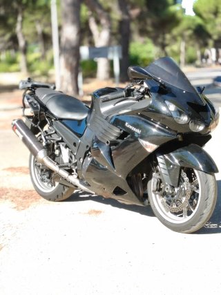 Kawasaki ZZR 1400 Negra