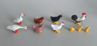 Playmobil Campesina Niña Con Gallinero Belén.