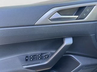 Volkswagen Polo 1.0 ADVANCE