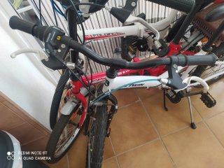 Bicicleta B'TWIN Blanca y Roja