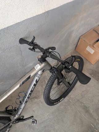 Trek Procaliber 9.8 SL Sram AXS Ruedas Carbono L
