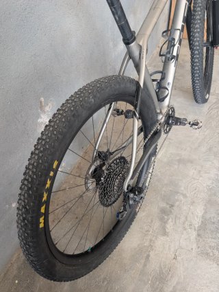 Trek Procaliber 9.8 SL Sram AXS Ruedas Carbono L