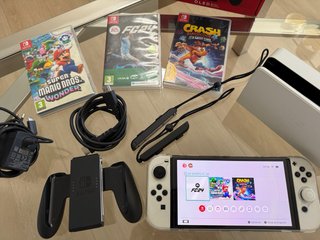 Nintendo Switch OLED Blanca y Negra