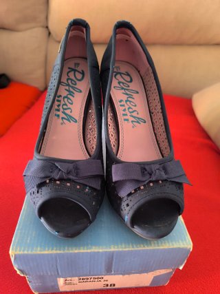 Zapatos Refresh tacón azul talla 37