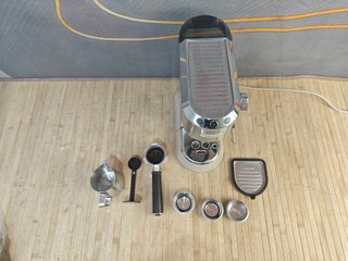 DeLonghi Dedica Arte EC885.BG Cafetera Tradicional