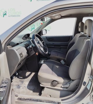 Nissan X-TRAIL 2.2 dCi COLUMBIA TITANIUM PACK