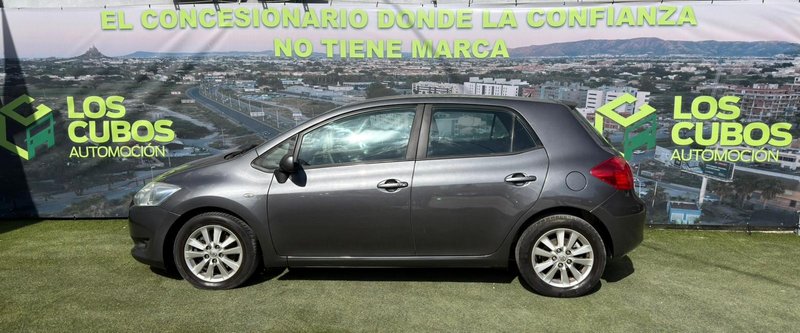 Toyota Auris 2.0 D-4D Sol 3p / 5p 2008, foto 3