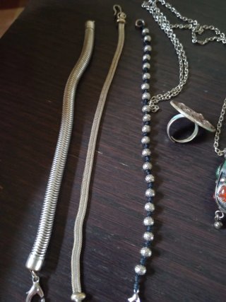 Lotto bracciali e collana stile etnico