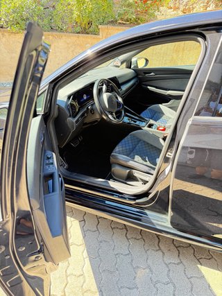 Volkswagen Golf 8R