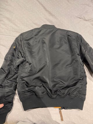Chaqueta Alpha Industries MA1 Negra Naranja