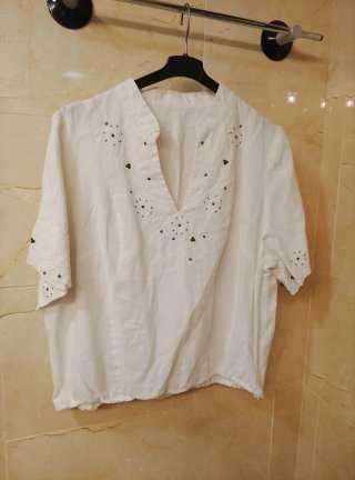 Blusa blanca bordada