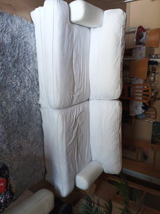 Sofá blanco de tela