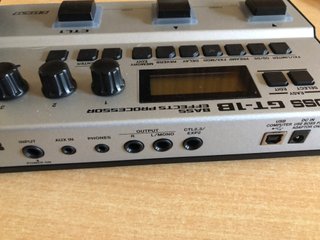 BOSS GT-1B Procesador de Efectos para Bajo