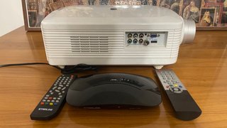 Proyector Cine en Casa + TDT HD Starline