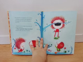 Libro infantil  Pequeña monstruo