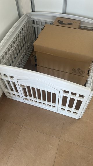 Parque para mascotas de plástico blanco