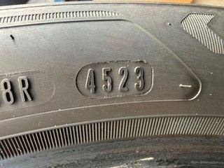 Neumáticos Goodyear 235/40/19 96W