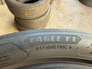 Neumáticos Goodyear 235/40/19 96W