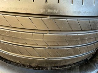 Neumáticos Goodyear 235/40/19 96W