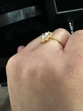 Anillo Corazón Oro 18K con Circonitas