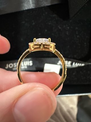Anillo Corazón Oro 18K con Circonitas