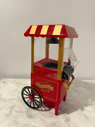 Máquina de Palomitas Retro Roja y Dorada