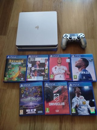 PS4 (PlayStation 4) + 7 Juegos