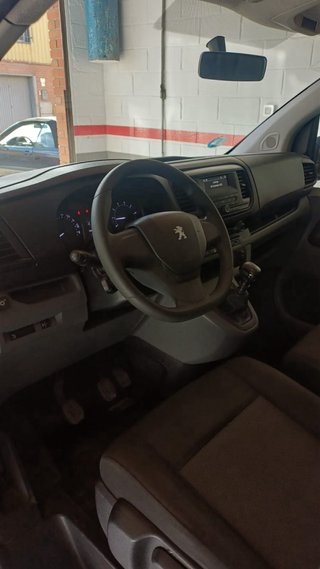 Peugeot Expert 2022 9 plazas