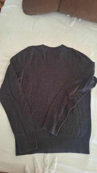 Jersey Hollister Gris Talla L