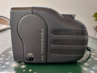 Televisor Portátil Vintage Supertech BTV 453
