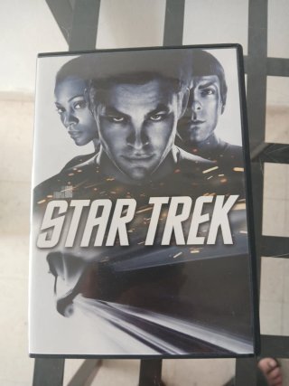 DVD Star Trek (2009) y Star Trek: En la Oscuridad