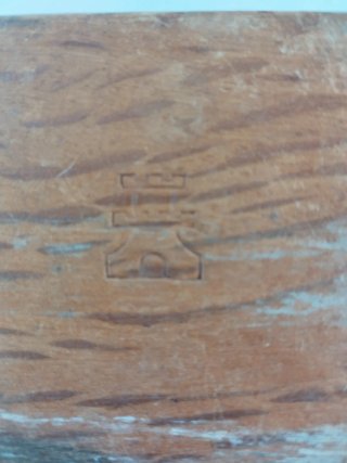 Cepillo de carpintero de madera
