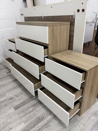 pack de comoda cajonera + 2 mesitas de noche