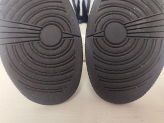 Nike Air Jordan 1 Mid Negro Blanco
