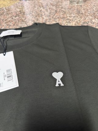 T-shirt Ami Paris Verde Oliva Tamanho L