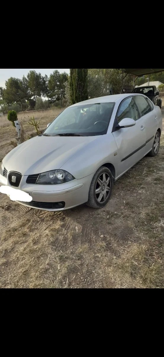 SEAT Cordoba 2004 - foto 1